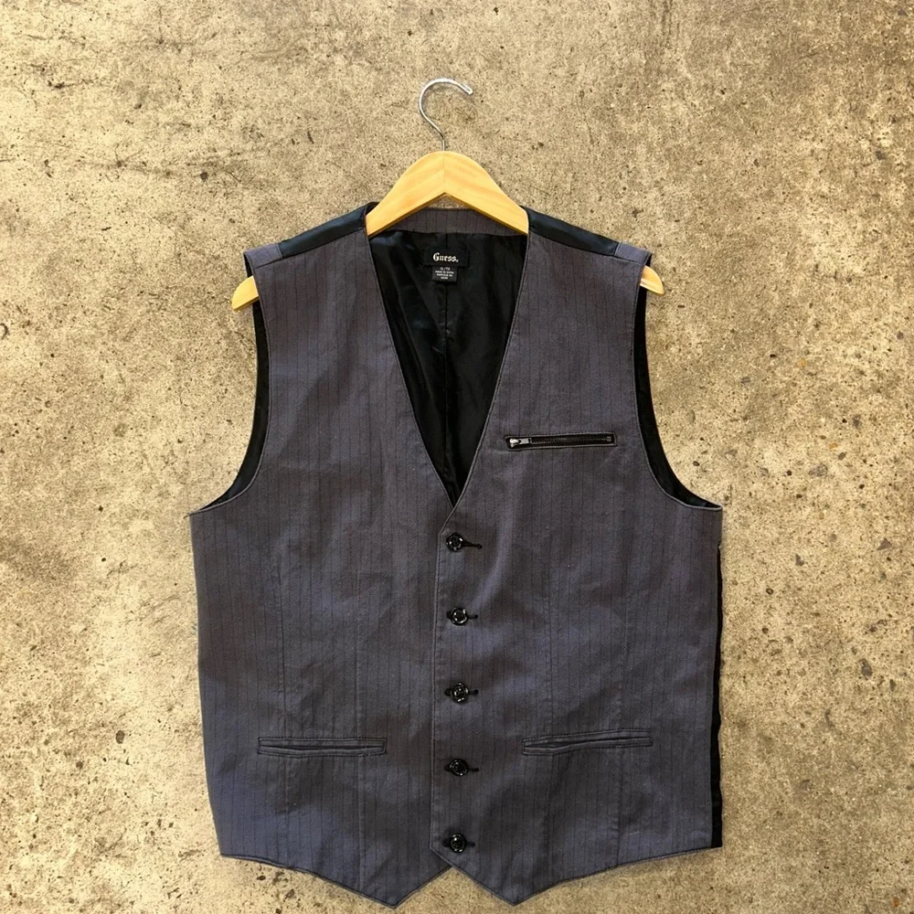 Guess sleeveless vest